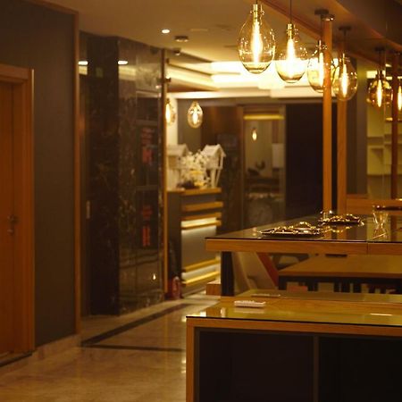 Random Suit Otel Istanbul Exterior photo