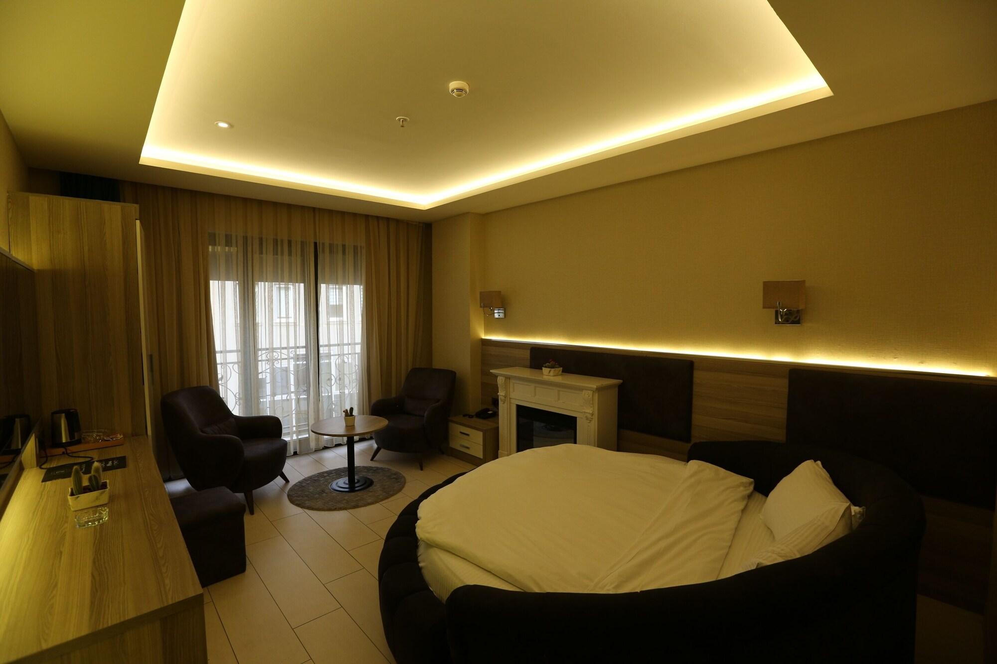 Random Suit Otel Istanbul Exterior photo